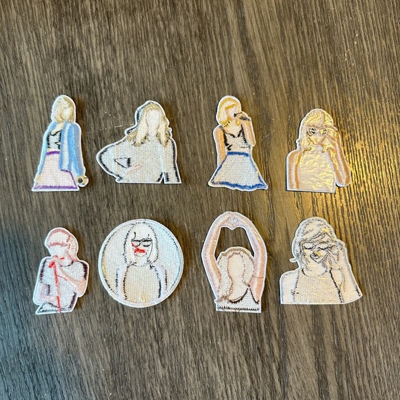 Taylor Swift patches - Picture 3 of 3